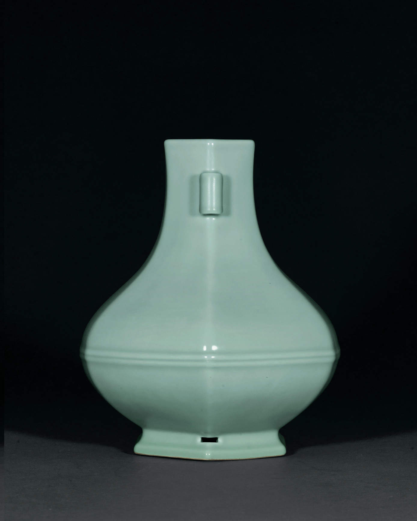 广东中博鉴定中心:雍正粉青釉瓷器鉴定