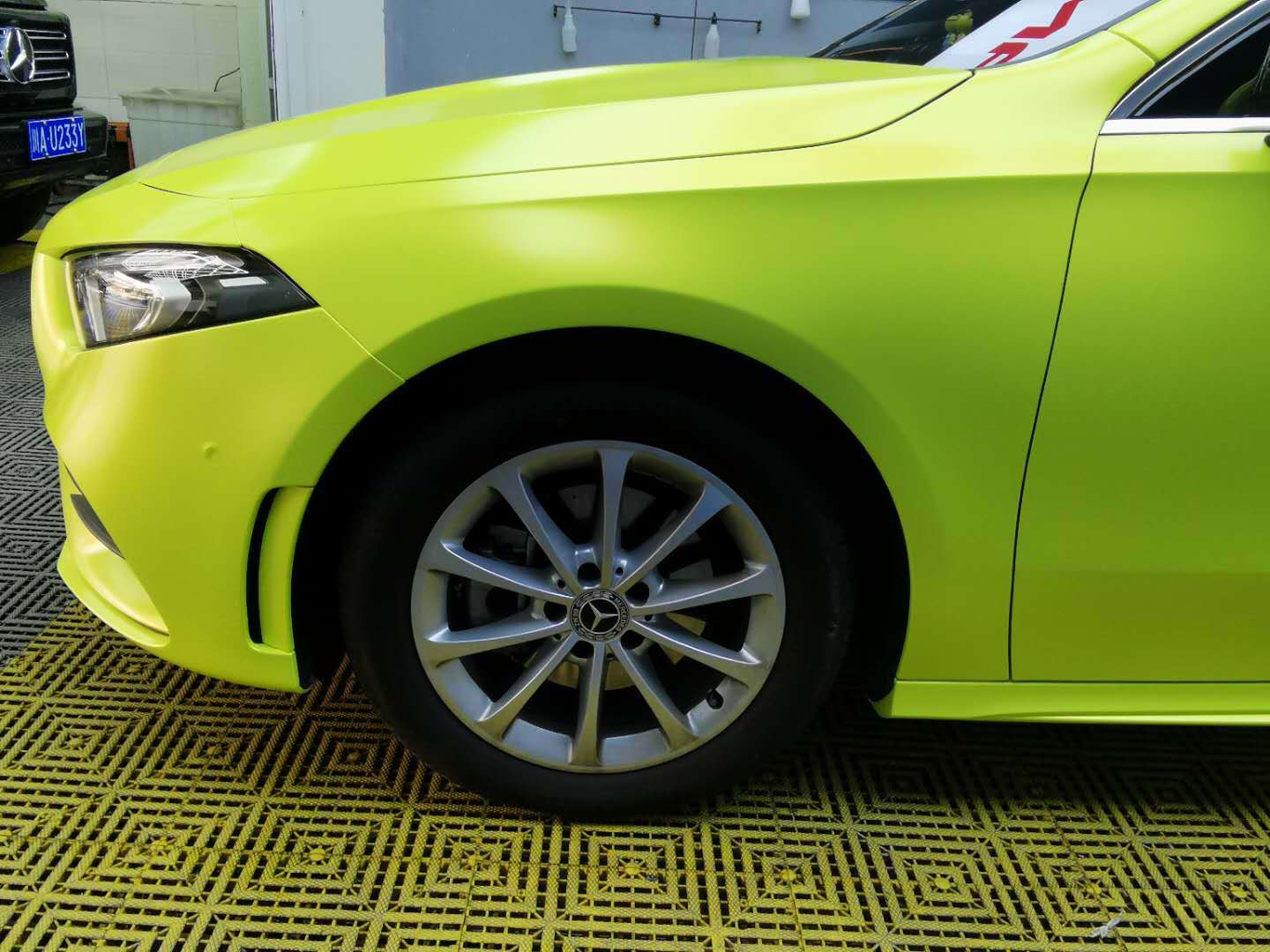 成都靓车会奔驰改色贴膜电光柠檬黄_搜狐汽车_搜狐网