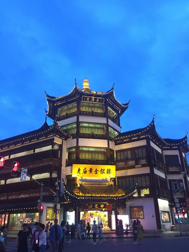 原创上海人气超高的小吃街明明都是招牌特色却被吐槽又贵又难吃