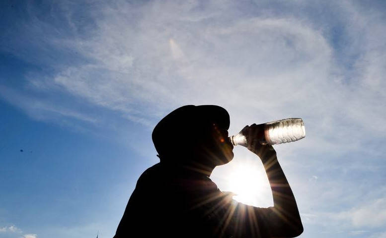 020什么时候温度开始下降,2020年天气最热的月份'