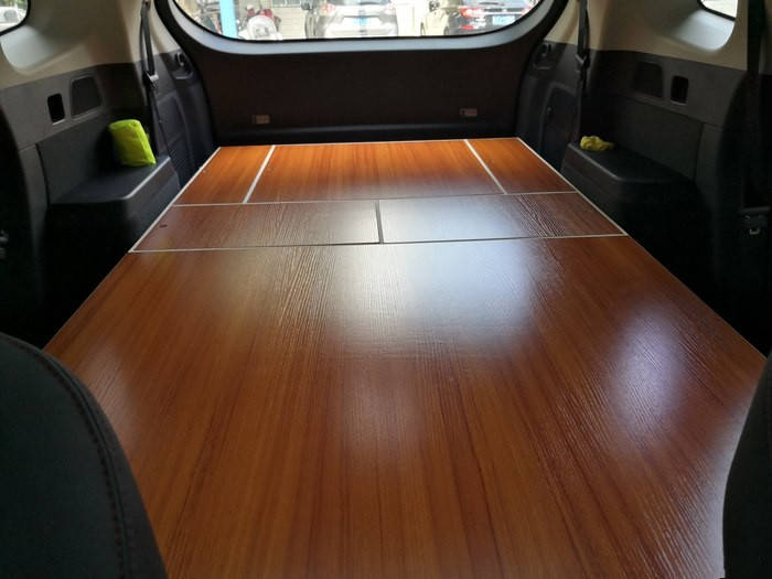 比亚迪唐改装床车,木匠纯手工打造,解决后排不平的问题