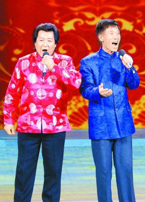 他曾登上春晚却过不了明星生活回家种地现今却成这样