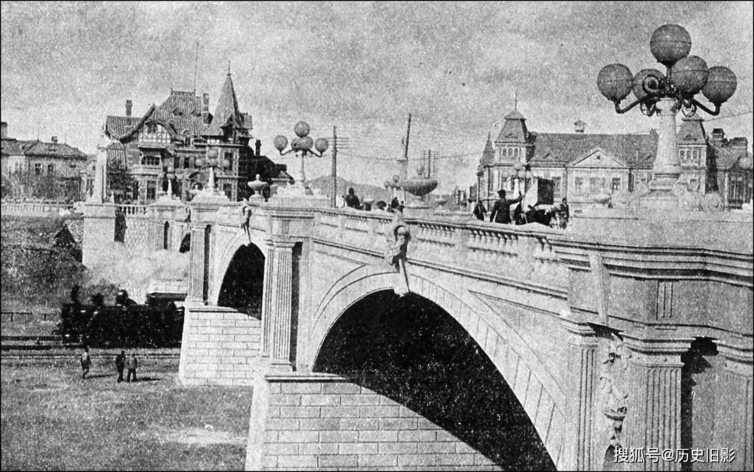 1908年辽宁各城市建筑老照片辽阳白塔与孔子庙