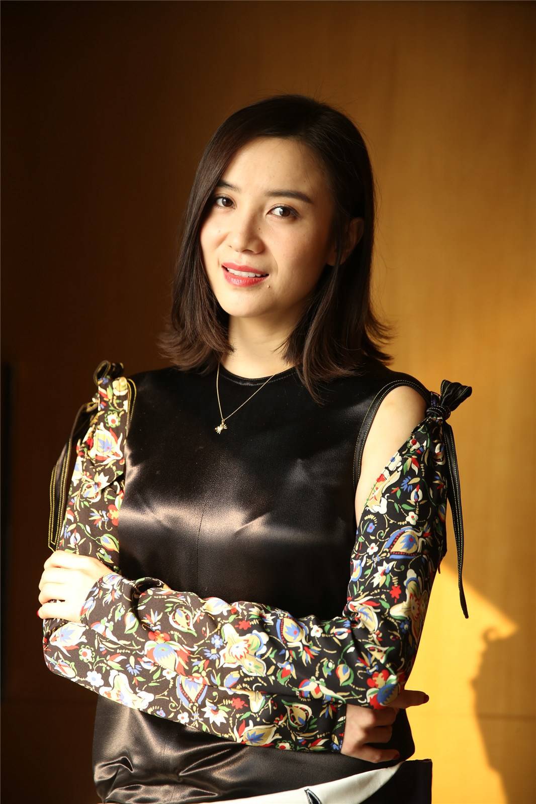 40岁宋佳"洗白"成功?疑似插足刘蓓婚姻,遭人唾骂