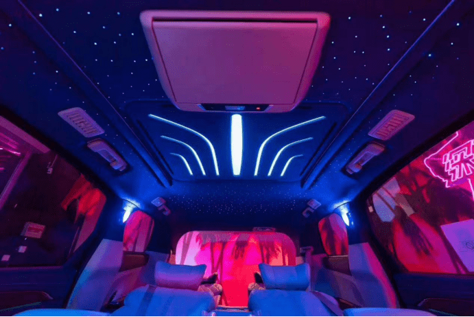 别克gl8艾维亚独一无二帝王蓝内饰