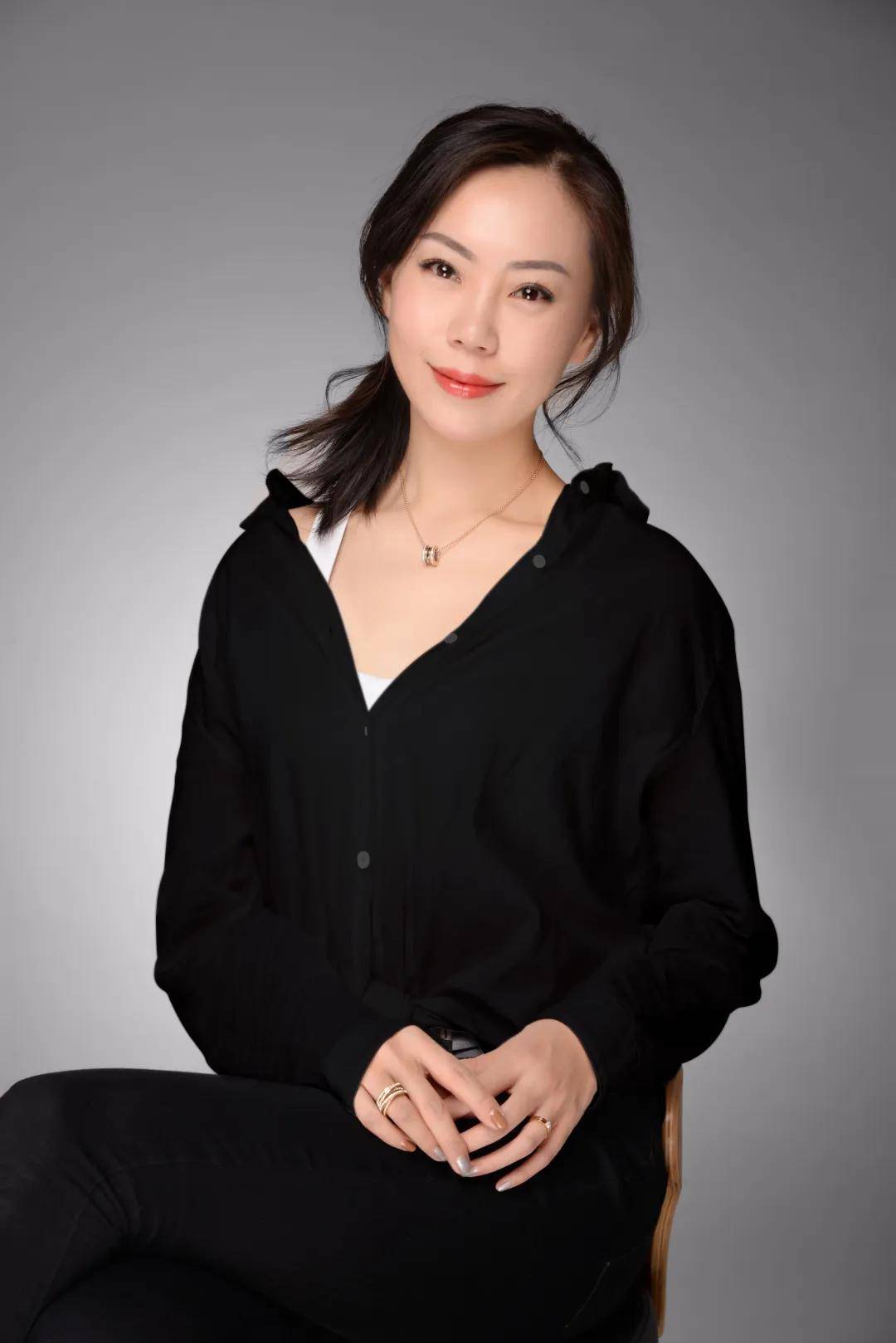 "影响山东十大经济女性"隆重推出,另有79名女企业家获各类奖项_手机