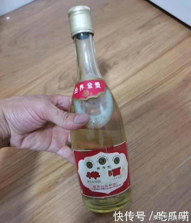 颜色发黄的老酒,还能不能喝呢,谁能告诉我?生产日期1985年左右