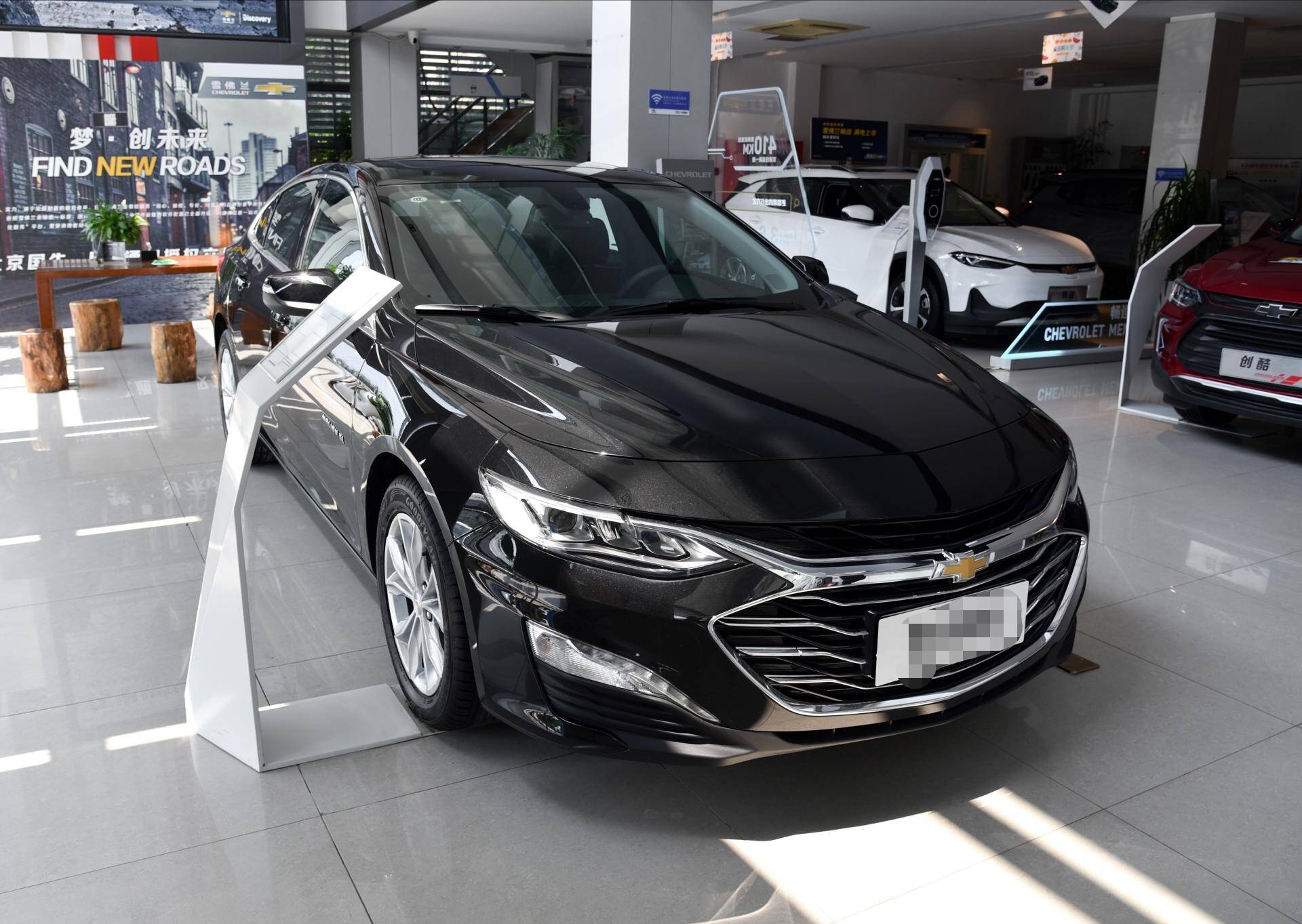 最便宜合资中级车落地13万15t9at车长5米新迈锐宝真霸气