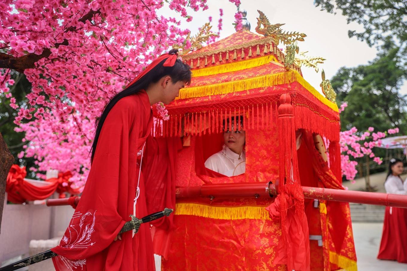 东莞爱情最佳打卡地,上花轿,过鹊桥,谈一场穿越千年的恋爱