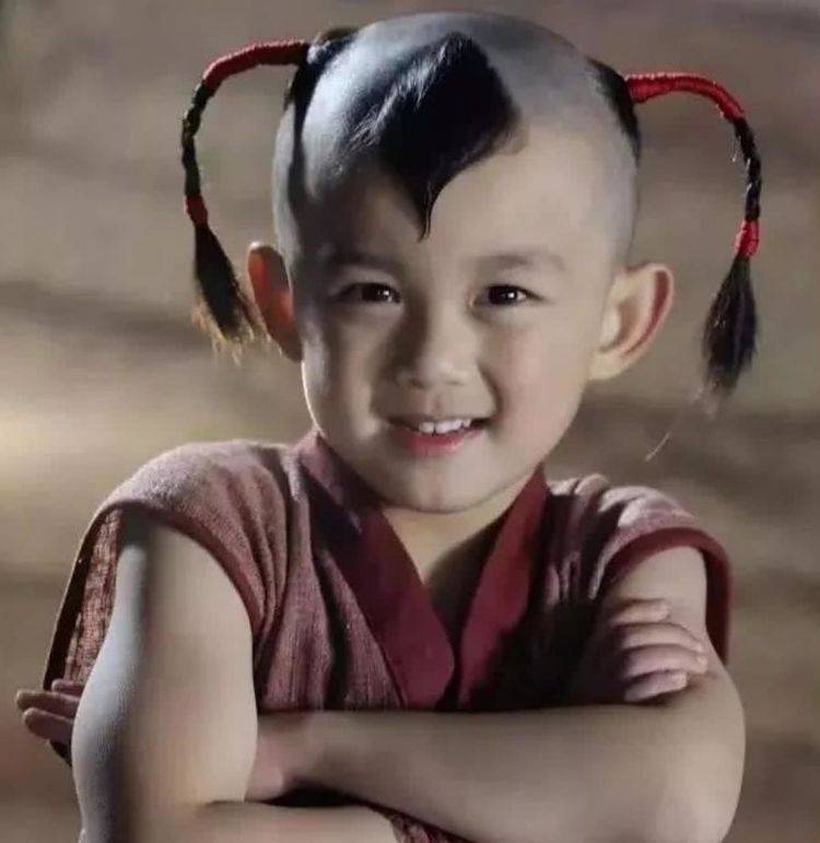 原创那些演过哪吒的小童星如今一个美成港系女神一个帅成国民初恋