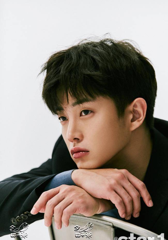 金玟锡将出演韩综《第六感》 退伍后首次出击综艺节目_手机搜狐网