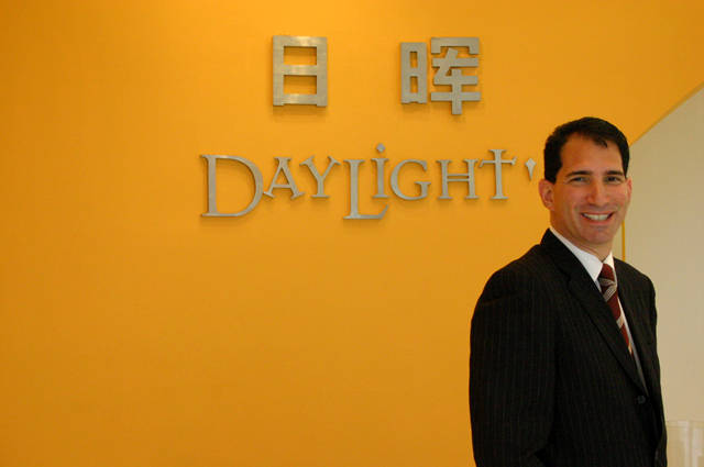 诗人秦菲专访涉猎环保娱乐等领域的多栖人物michaeljrosenthal