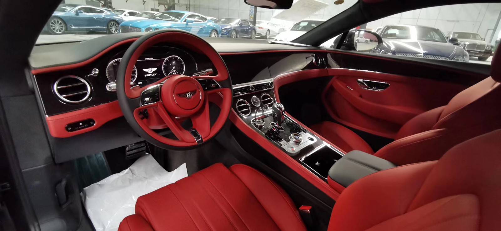 宾利欧陆gt运动轿跑新款现车展销奢华享