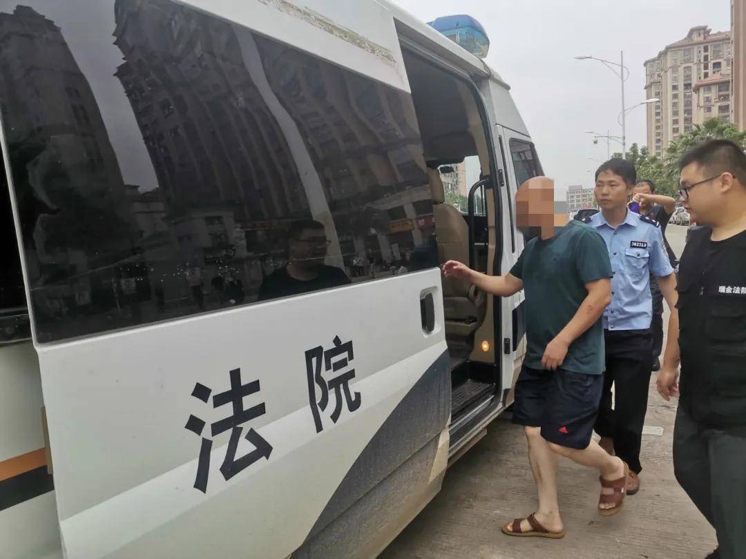 瑞金一批"老赖"被强制执行!多名寒门学子终于可以上学了