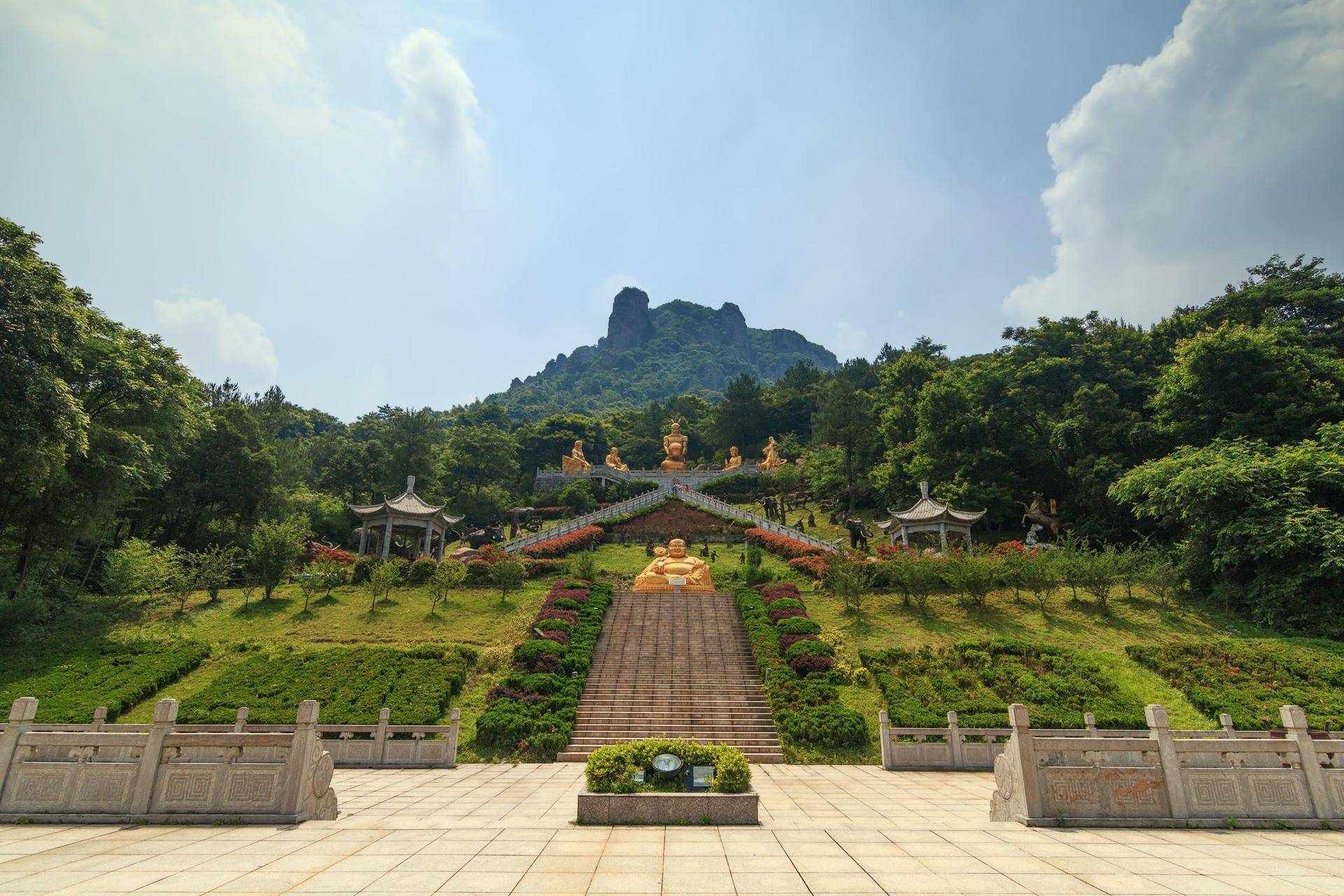 马仁奇峰奇妙夜正式开启，赢康为景区设计精品夜游项目