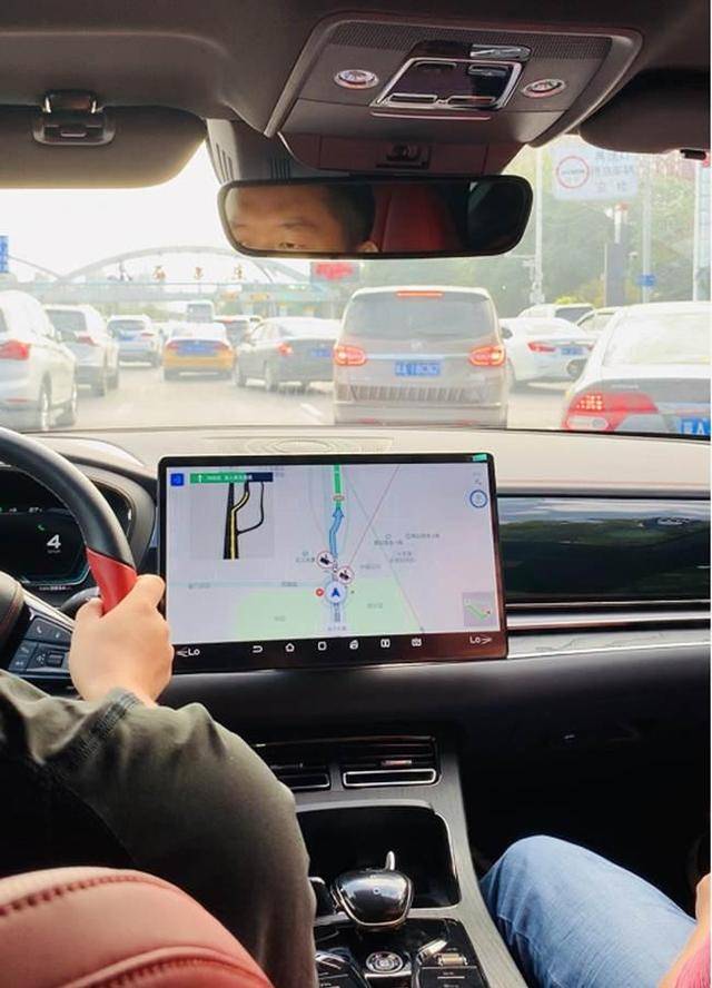 驾比亚迪汉ev 赏衡水湖风光