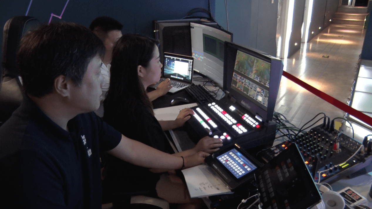 与电竞为伍以专业为伴