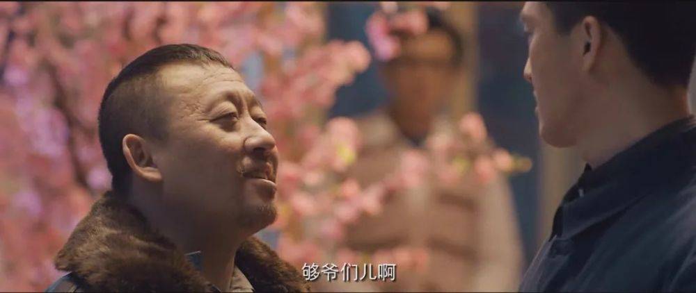 打抱不平的刘海柱和以张浩然,黄中华为代表的不良分子的矛盾放到最大