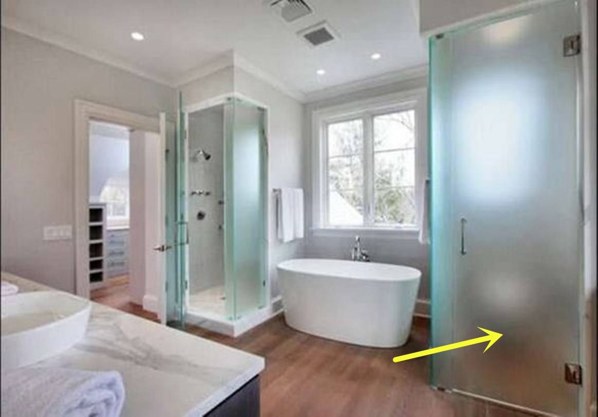 真的是佩服自己,请师傅多做了个玻璃房装马桶,早晚洗漱不慌不忙