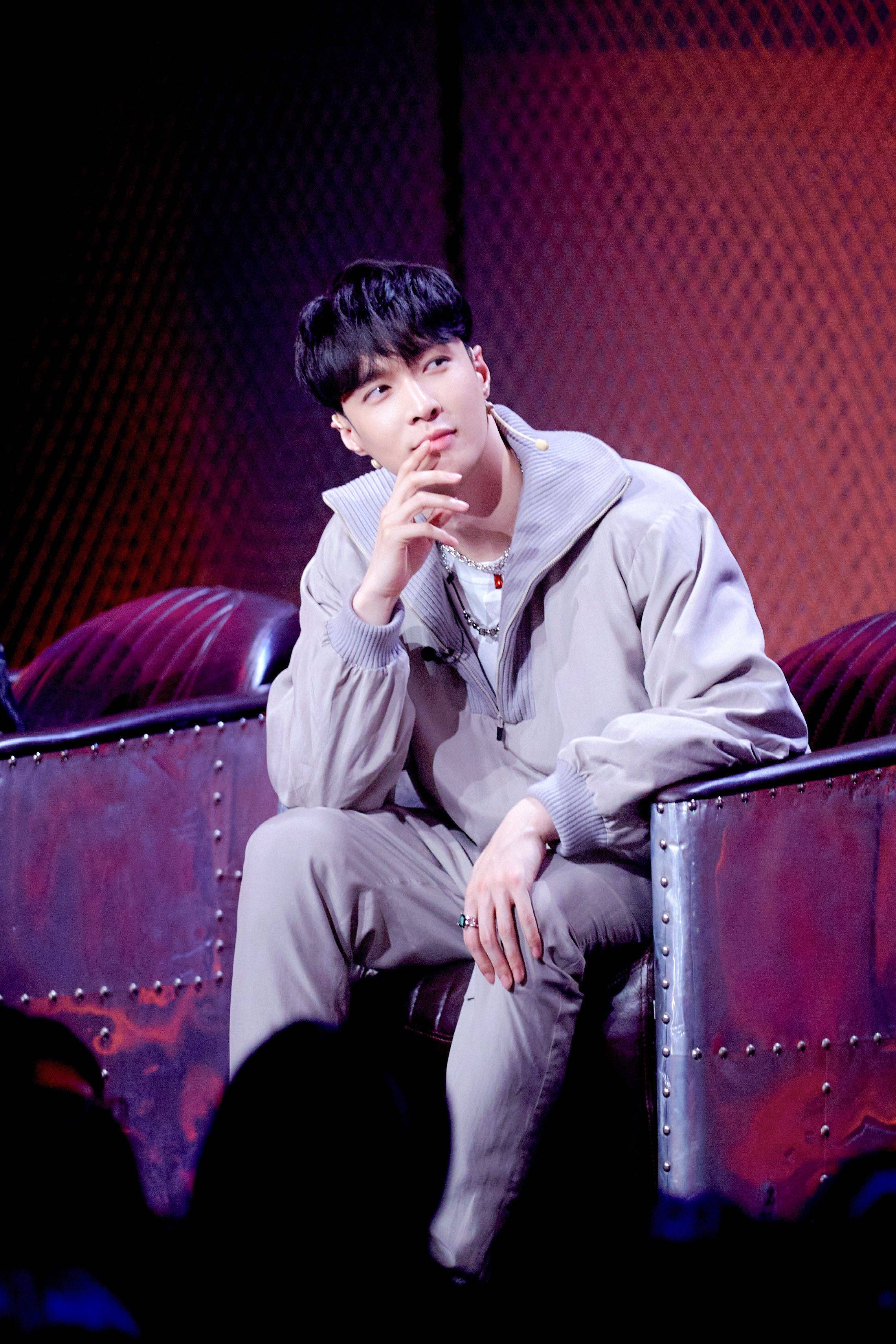 张艺兴再现国风街舞 以舞动情展纯粹初心_表演