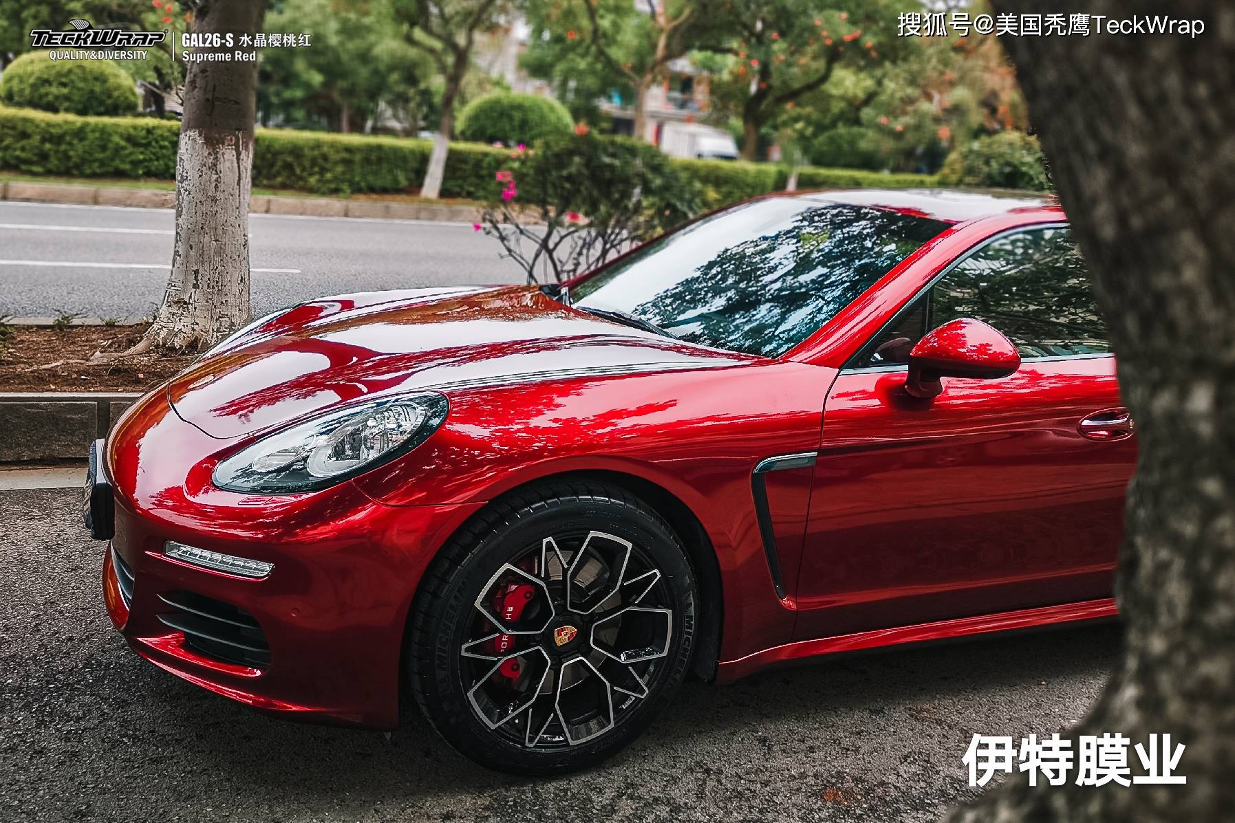 秃鹰teckwrap汽车改色gal26s樱桃红保时捷看起来就诱人着了魔的好看