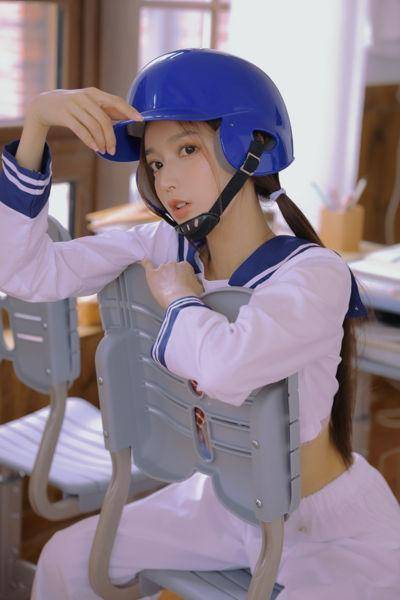 宅男女神叶子淇棒球校服装曝光