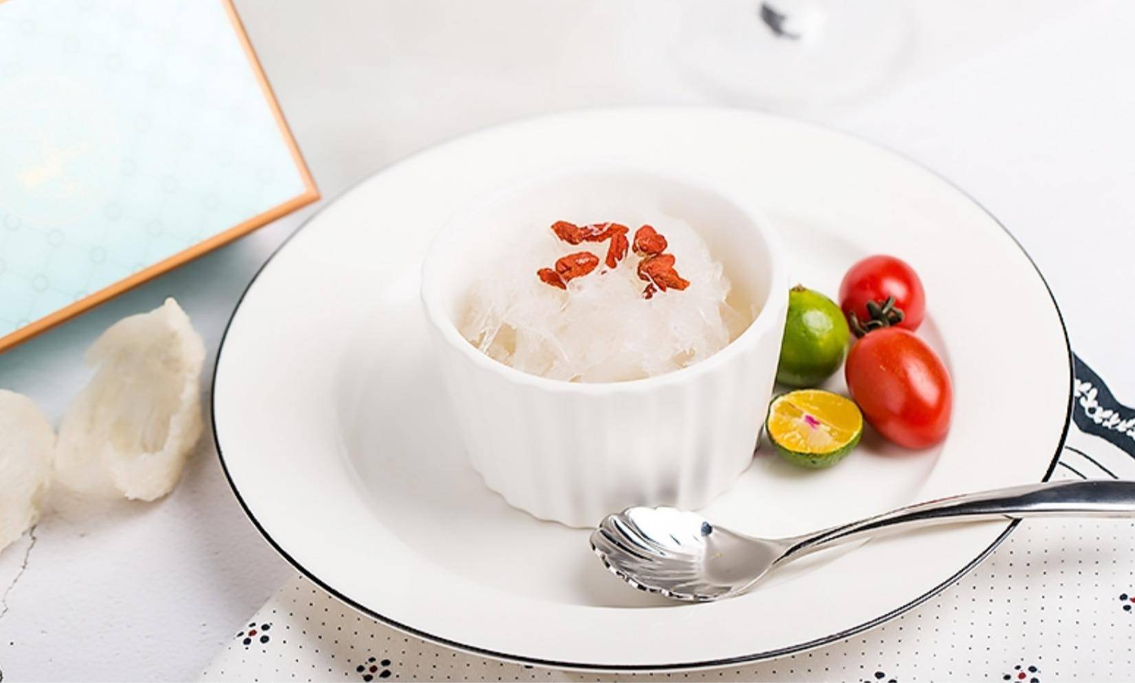 九月滋补正当时一起学延禧攻略吃燕窝