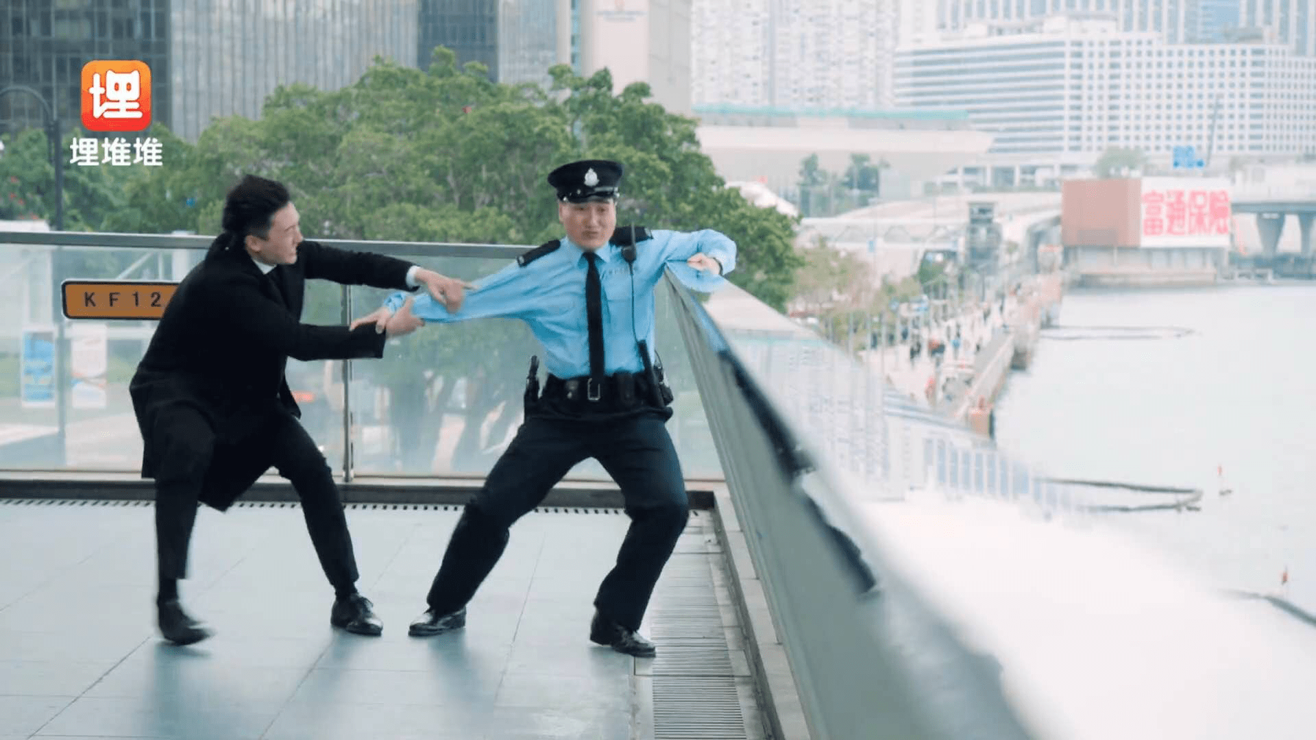 反黑路人甲王浩信美女环绕为什么大家都爱他