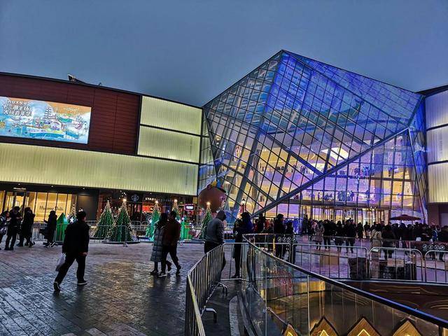 赛格跌下神坛震动西安本土商圈是谁在围攻赛格