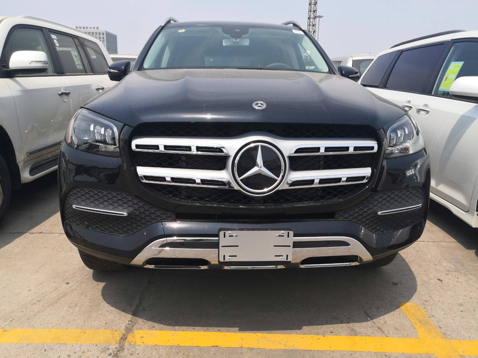 新款奔驰gls450现车行情天津港内特家惠