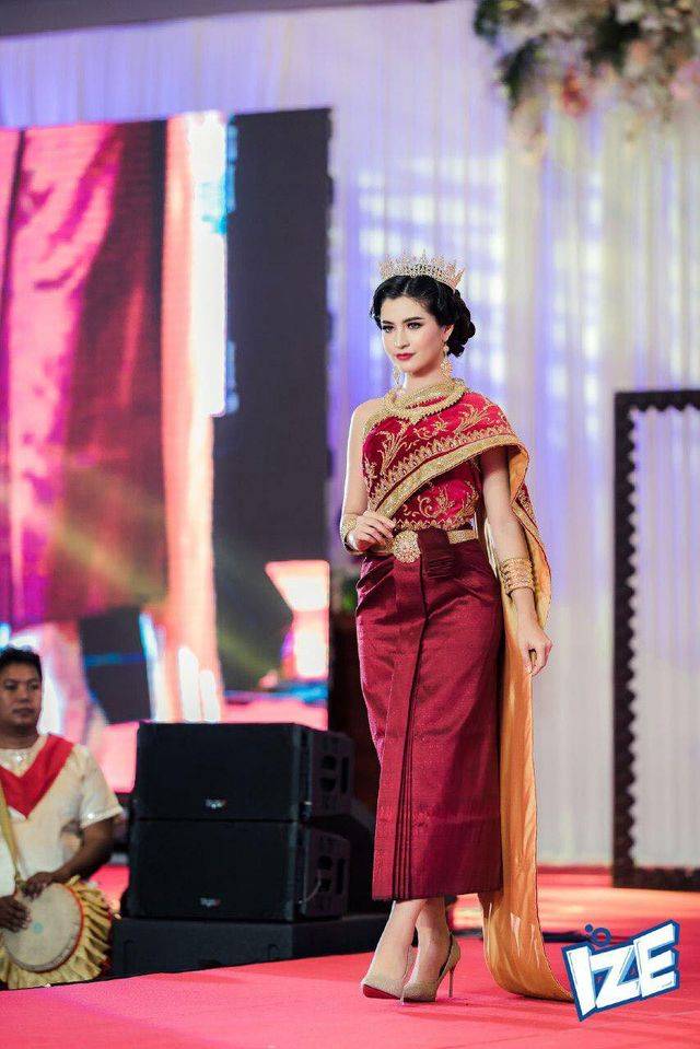 柬法混血辣模穿高棉民族服饰太惊艳