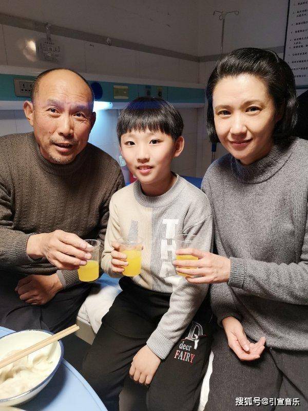 张导和丫丫影视团队已有过多次合作.