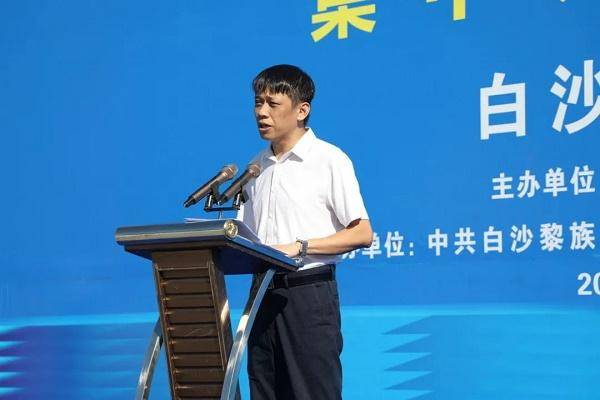 陈文强表示,这次项目集中开工是县委,县政府深入贯彻落实省委省政府