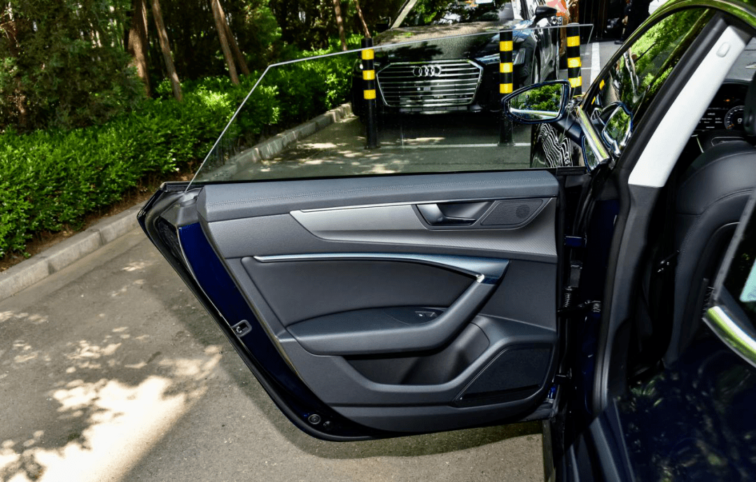 独具一格 奥迪a7 sportback 新豪华c级轿跑