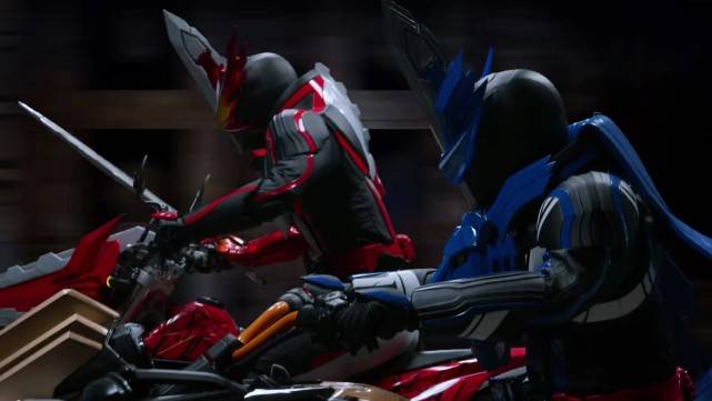 原创假面骑士saber:道具出现二维码情有可原,两集特效已经炸裂