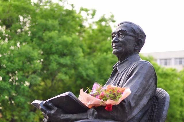 中国知名桥梁专家,出轨致妻子郁郁去世子女出走,晚年结局如何?