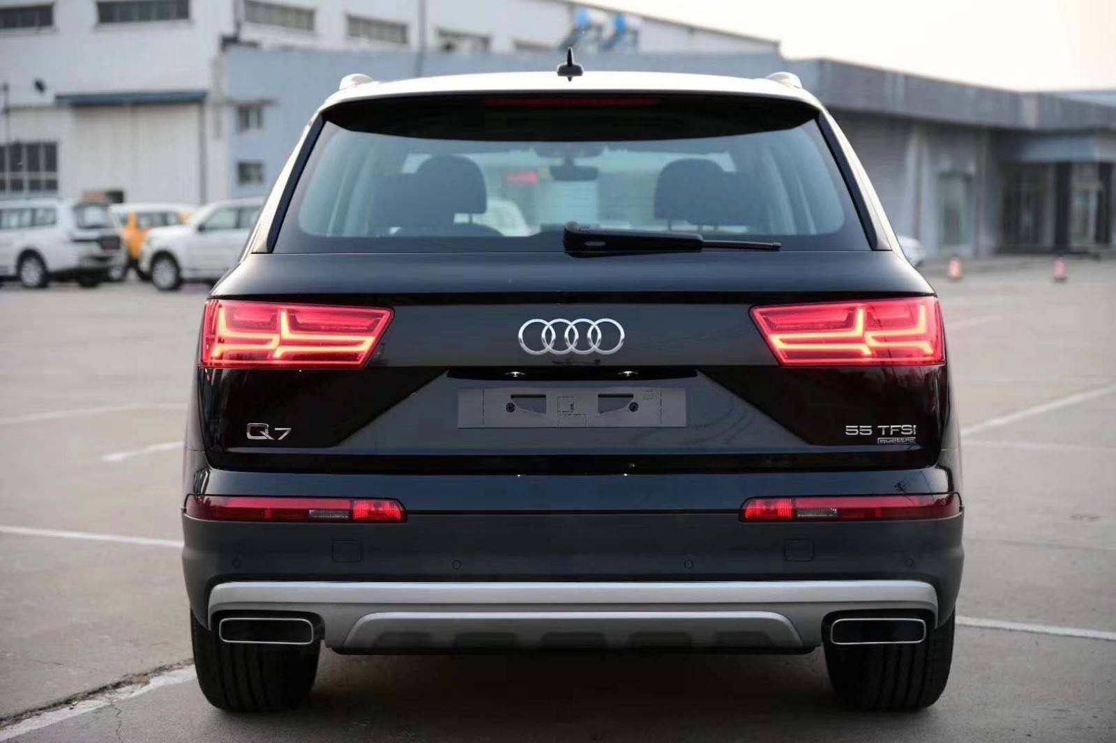 20款奥迪q7豪华越野现车性能卓越独具魅力