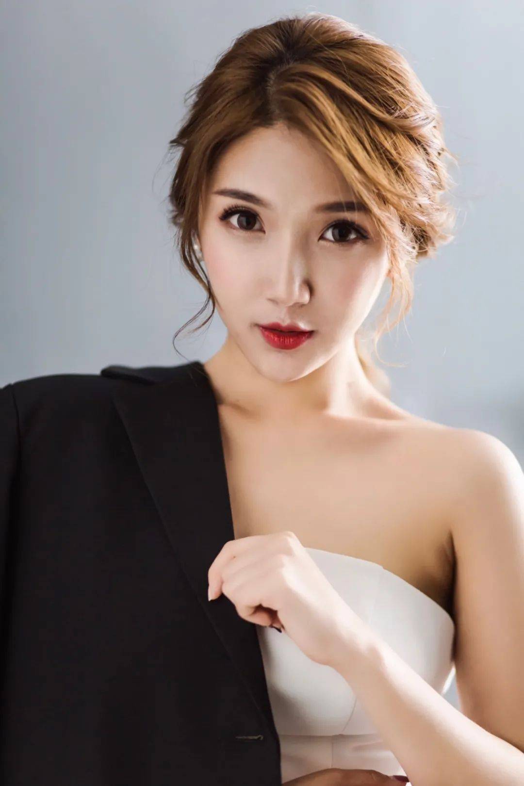 从左往右:苏州攻略,侯珊珊,秦三碗学姐9.30-10.