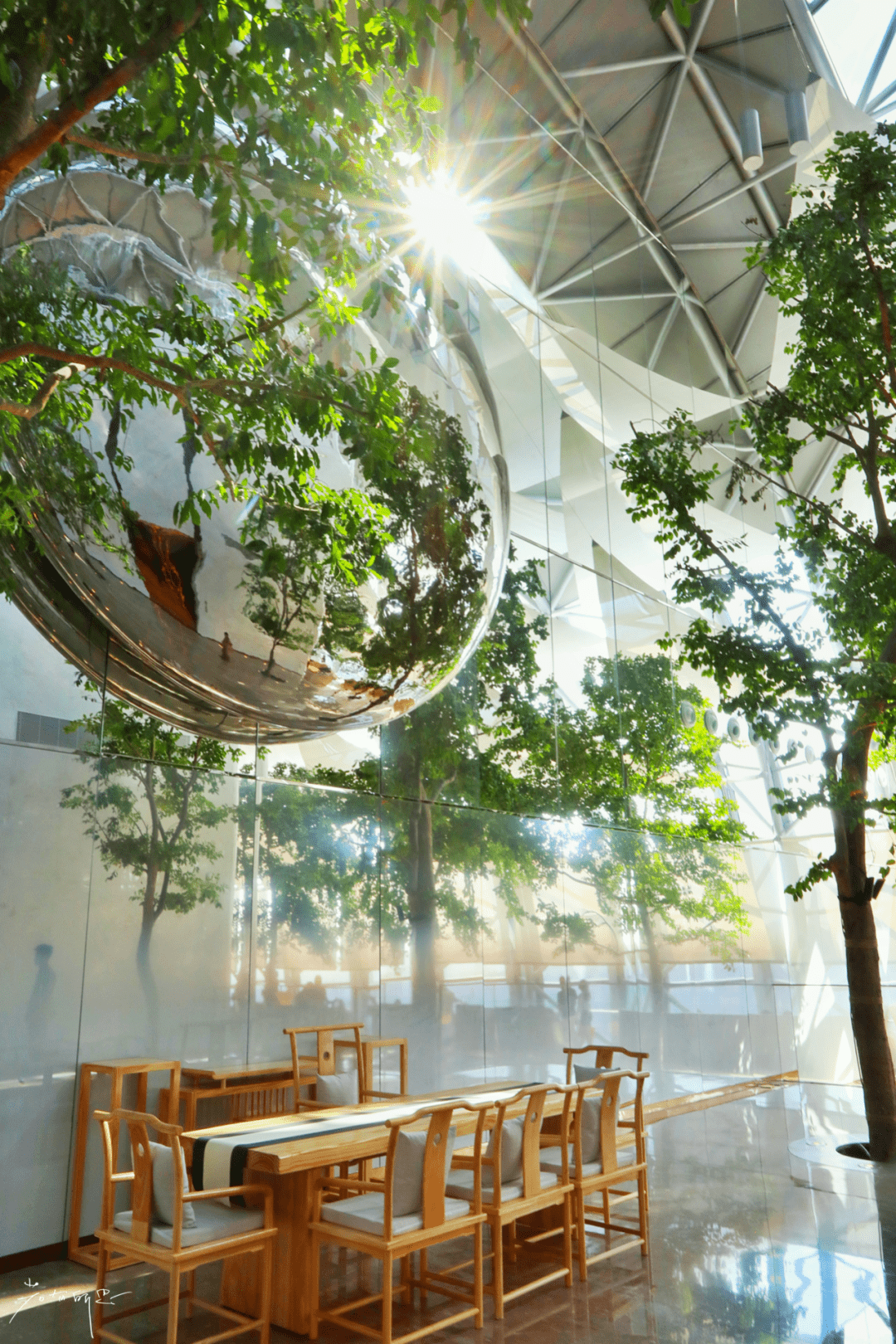 250米高的空中森林重庆地标性酒店的67顶级奢华惊艳