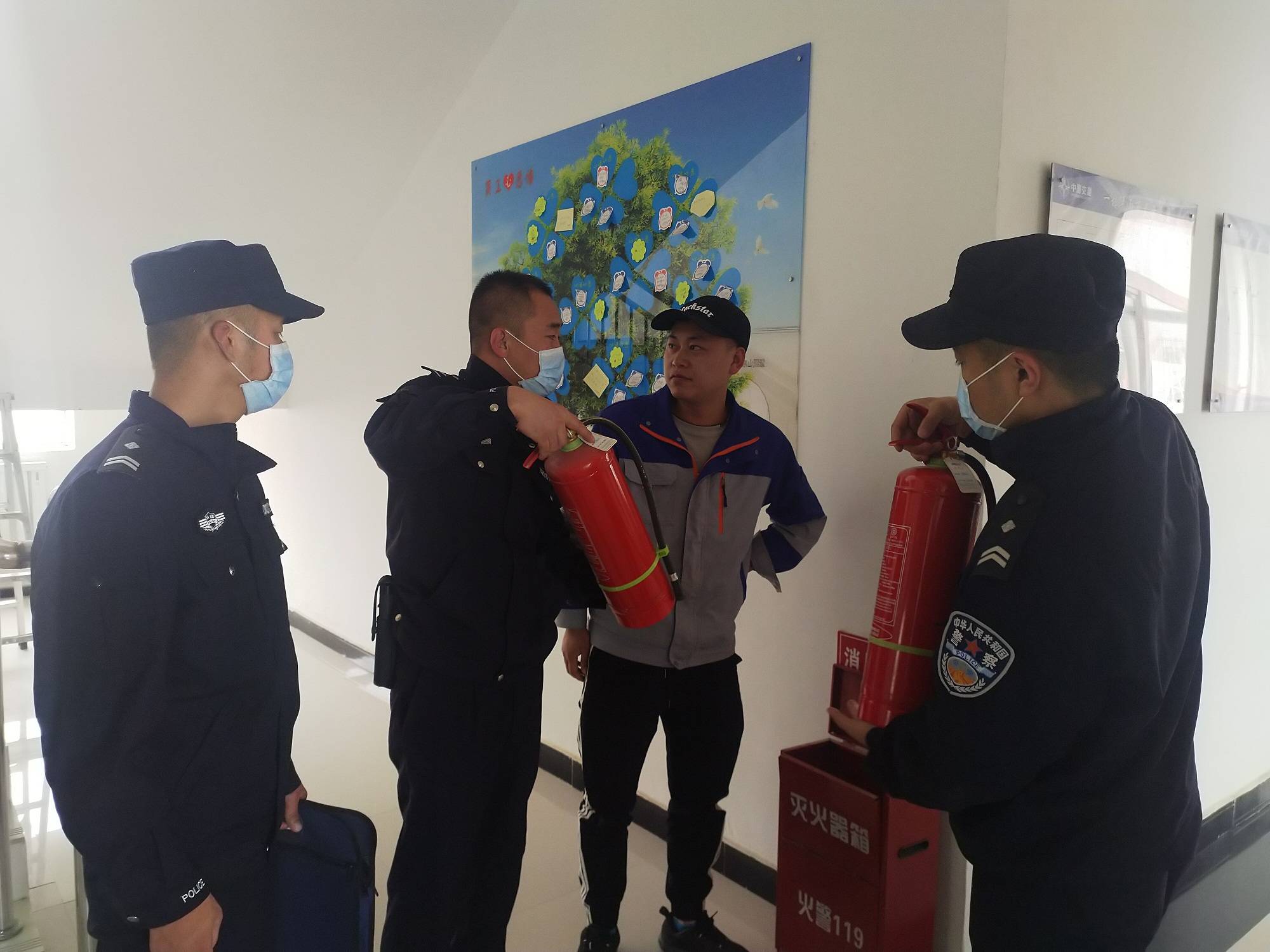 石棉矿派出所:扎实开展消防检查 全力筑牢安全堡垒