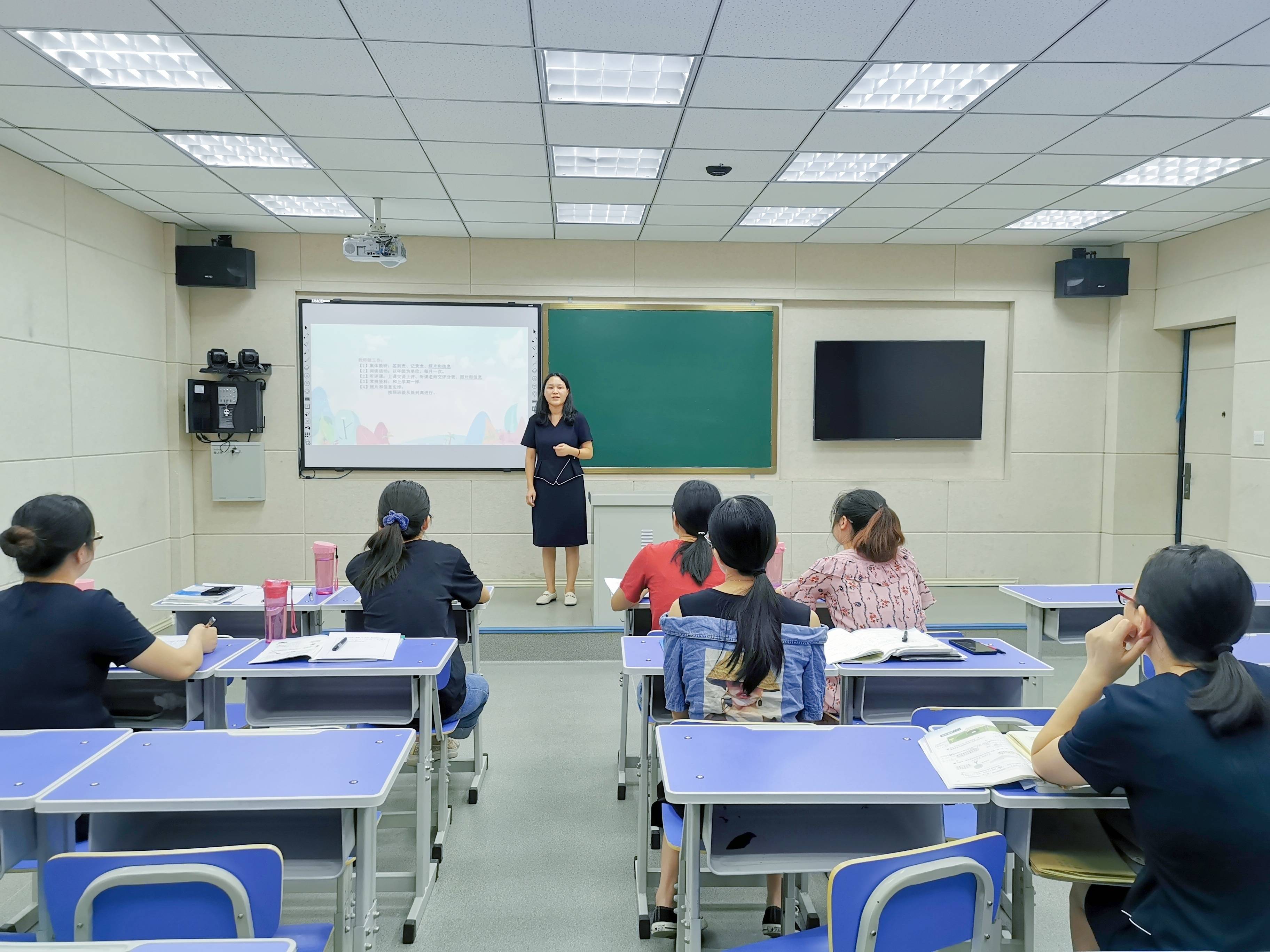 集思广益,结伴成长 ——记花园口小学高段数学组第一次教研