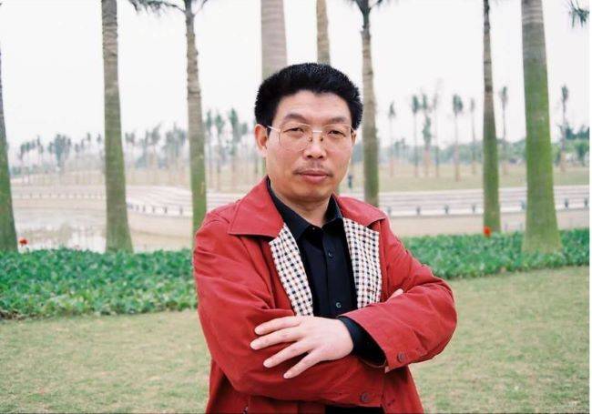 著名油画家杨发龙中国宗教人物绘画要体现民族审美特点