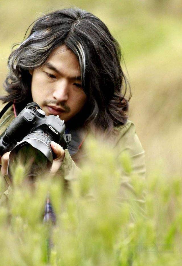 《放羊的星星》李威:为去世女友连续庆生12年,今39岁仍单身