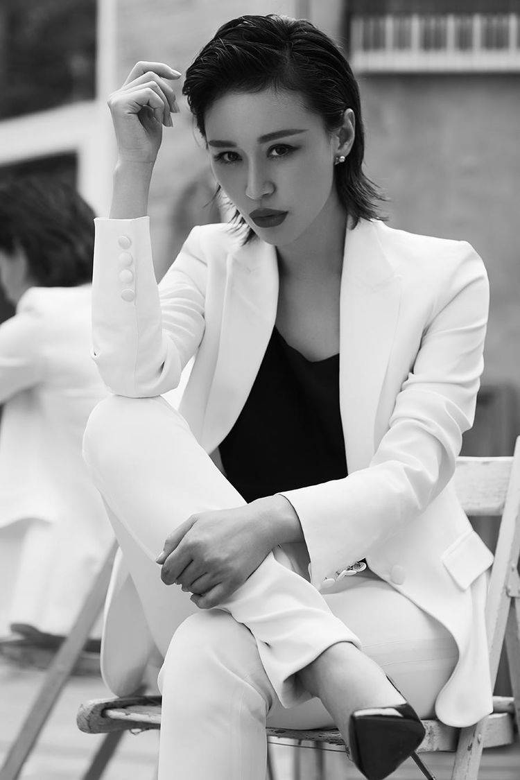 她的名字叫做——杨雨婷……但是曾经就有这样一个女孩,在步入婚姻