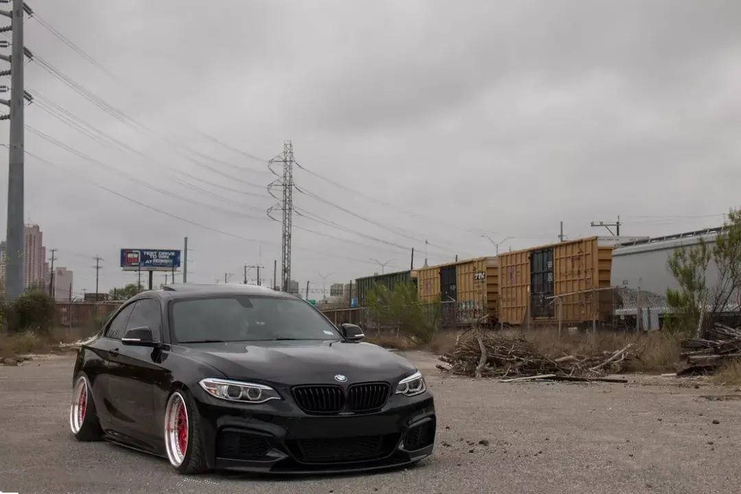 另辟蹊径 低趴气动玩法宝马m240i_手机搜狐网