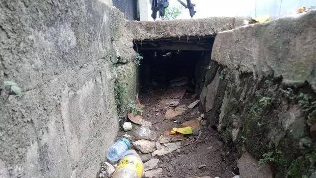 下水道现场照片据印尼媒体报道,蔡长攀因携带88公斤冰毒,被丹格朗地方
