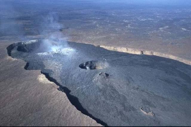 盾状火山图片