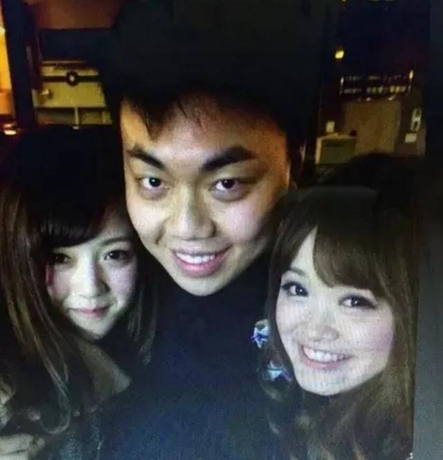 从网红鼻祖到京圈顶级艺术名媛,晚晚的上位史堪比邓文迪_刘野