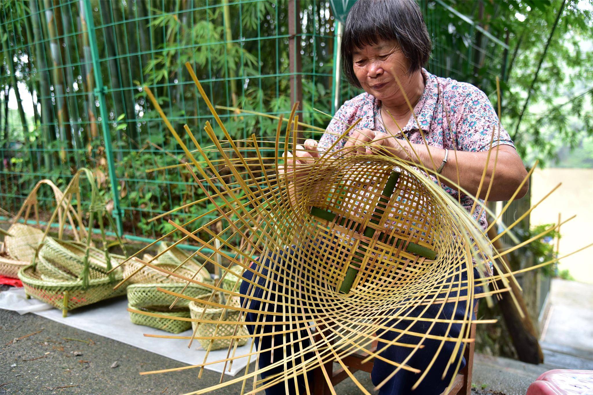 寻访肇庆广宁竹编的故事,用双手"编"出致富路