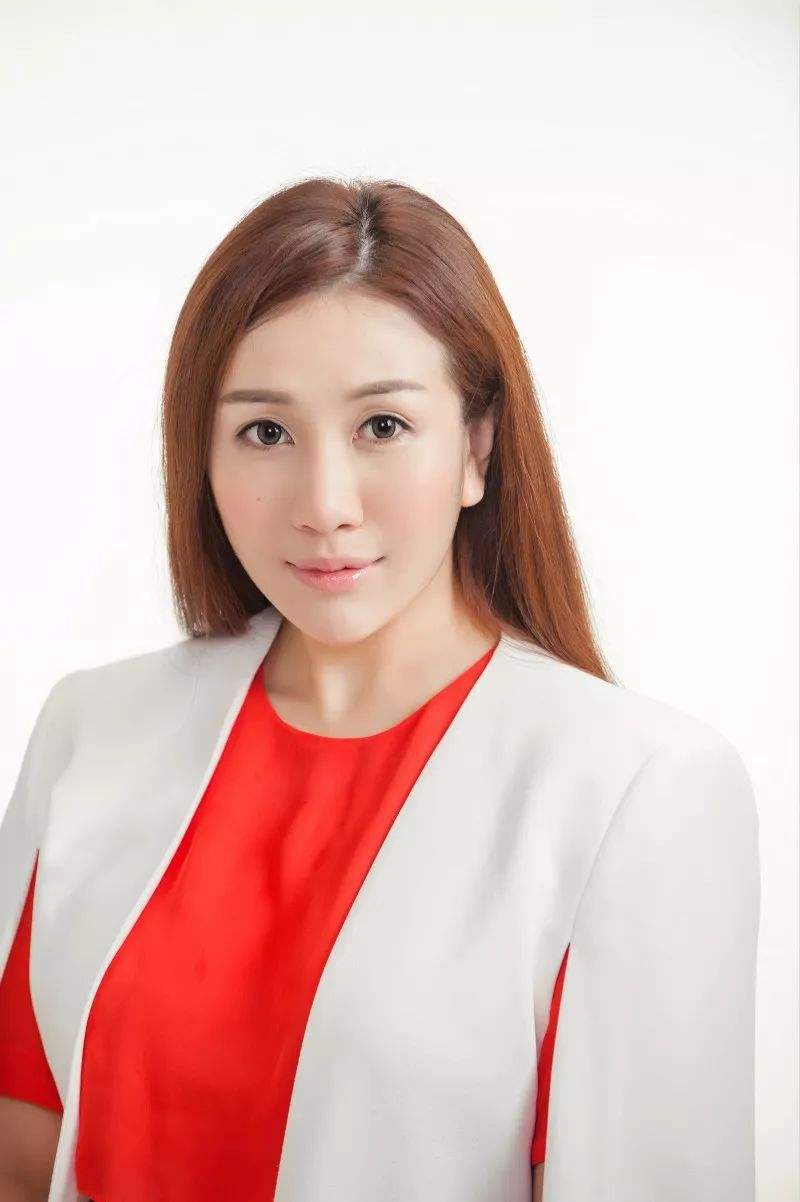 原创何超盈庆祝30岁生日喜在成功瘦身遗憾没能在赌王100岁时办婚礼